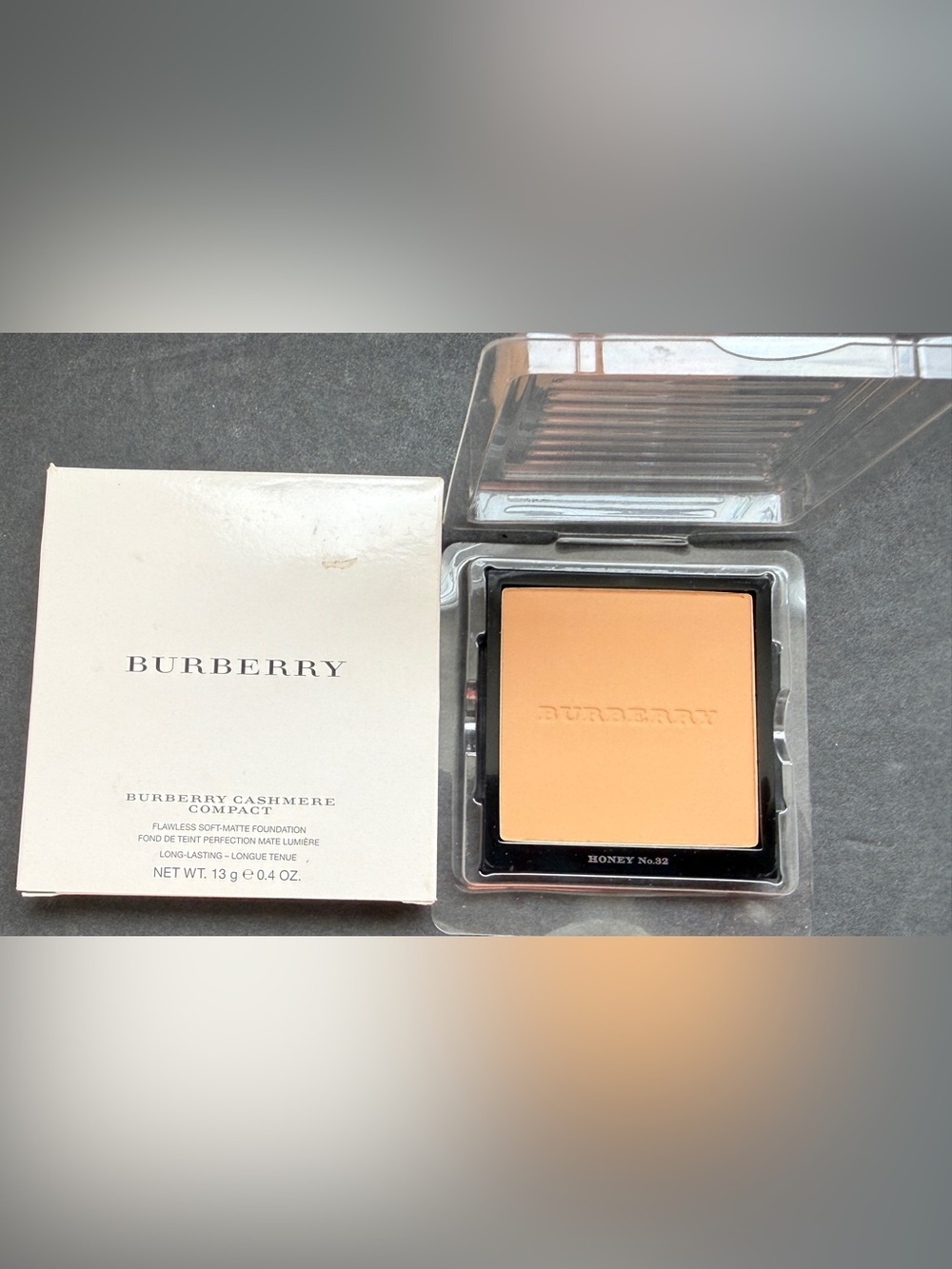 NEW Burberry Cashmere Compact Soft-Matte Foundation No. 32 Honey Tester .4oz